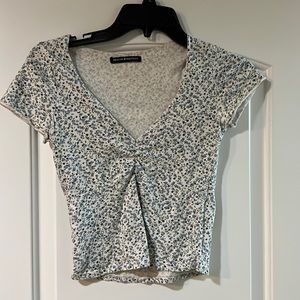 Brandy Melville floral, short sleeve top